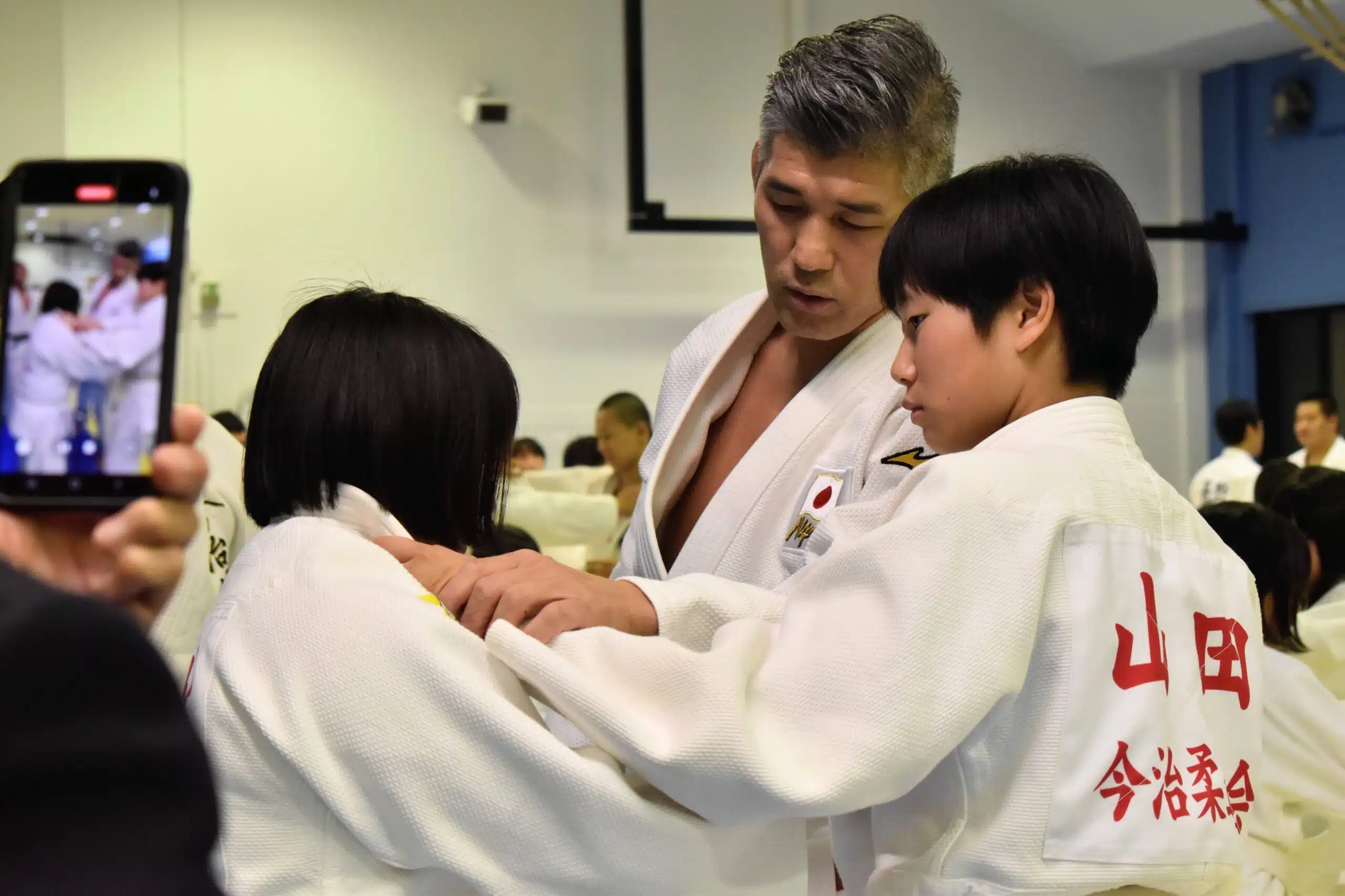 柔道家井上康生さん来校！ - FC今治高等学校 明徳校